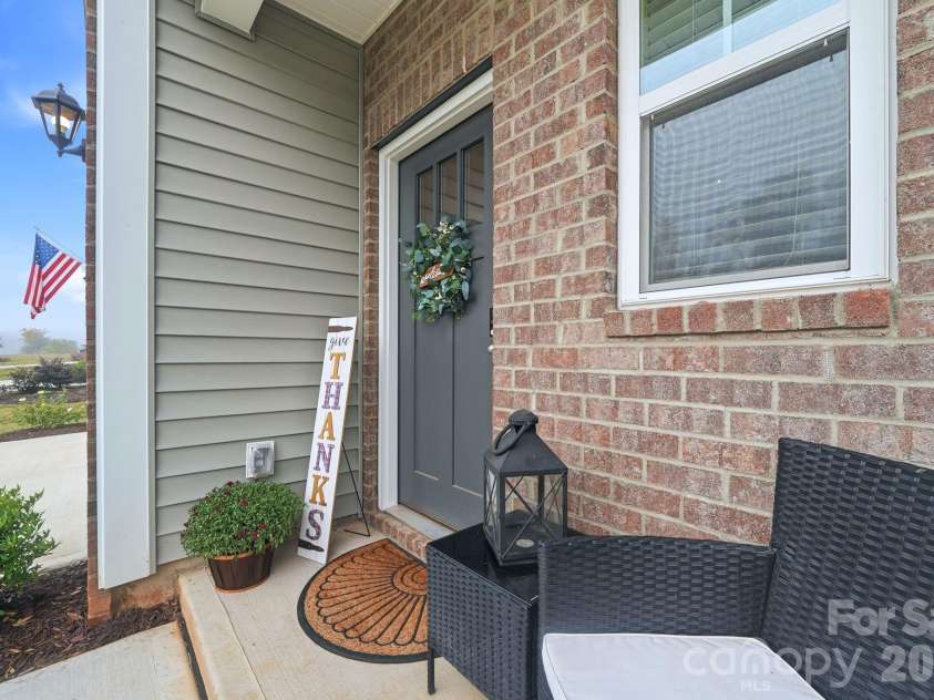 1371 37th Avenue Lane, Hickory, NC 28601.  MLS# CAR4435694, YatesRealty ID 57644. 