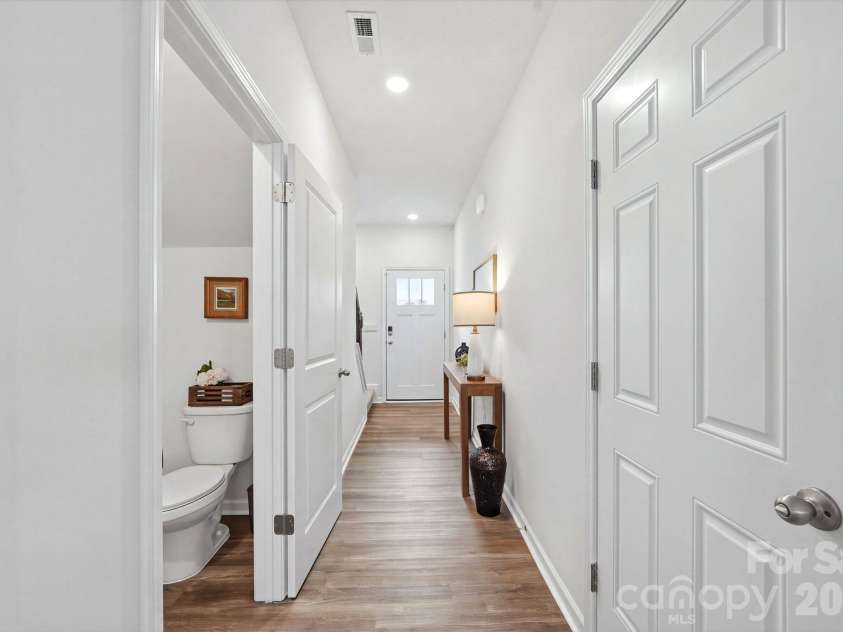 1371 37th Avenue Lane, Hickory, NC 28601.  MLS# CAR4435694, YatesRealty ID 57644. 
