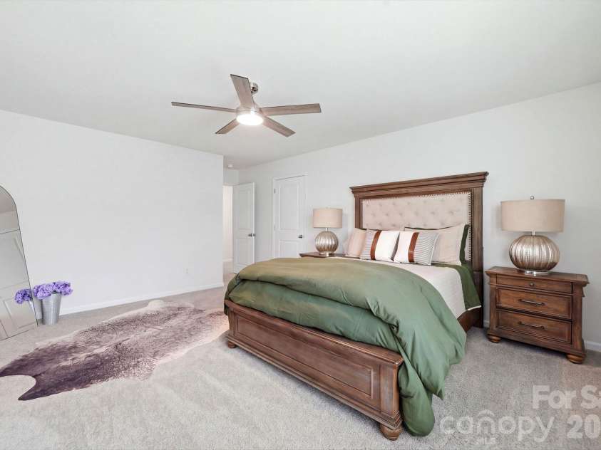 1371 37th Avenue Lane, Hickory, NC 28601.  MLS# CAR4435694, YatesRealty ID 57644. 