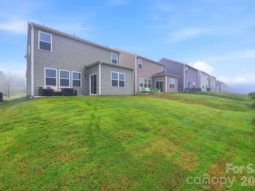 1371 37th Avenue Lane, Hickory, NC 28601.  MLS# CAR4435694, YatesRealty ID 57644. 