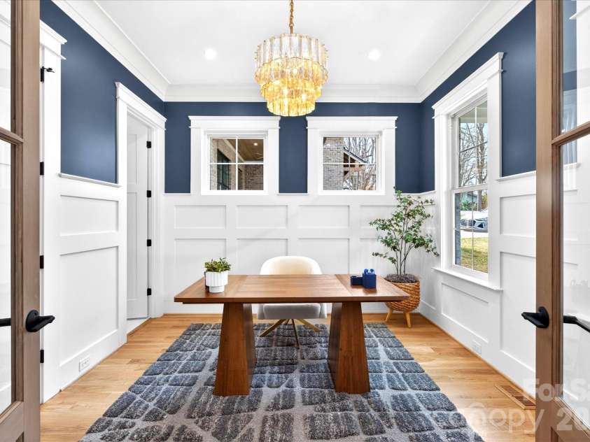 1718 Seifert Circle, Charlotte, NC 28205.  MLS# CAR4422244, YatesRealty ID 57645. 