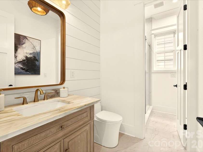 1718 Seifert Circle, Charlotte, NC 28205.  MLS# CAR4422244, YatesRealty ID 57645. 