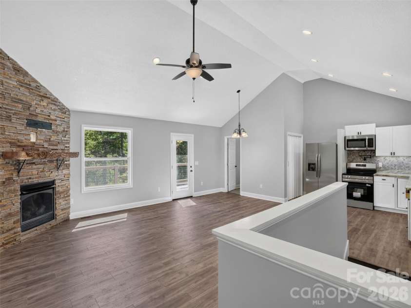 594 McMillan Drive, Hendersonville, NC 28792.  MLS# CAR4435926, YatesRealty ID 57648. 
