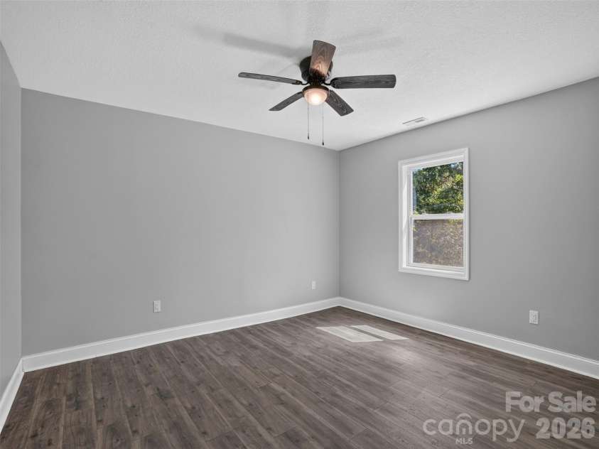 594 McMillan Drive, Hendersonville, NC 28792.  MLS# CAR4435926, YatesRealty ID 57648. 