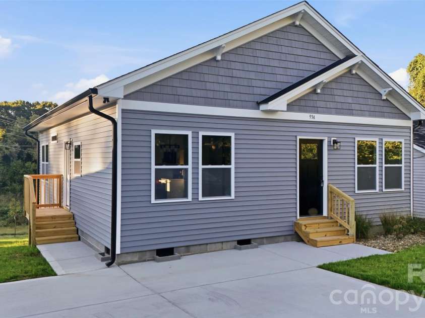 93 A Lillie McClain Court, Belmont, NC 28012.  MLS# CAR4426376, YatesRealty ID 57650. 