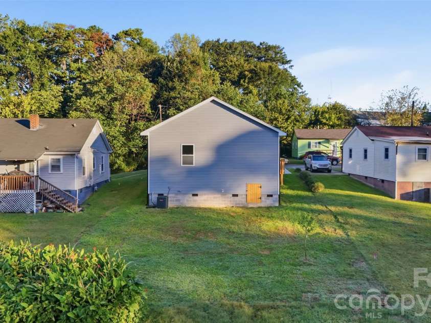 93 A Lillie McClain Court, Belmont, NC 28012.  MLS# CAR4426376, YatesRealty ID 57650. 