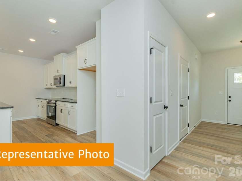 4224 Ruth Creek Court, Charlotte, NC 28216.  MLS# CAR4436322, YatesRealty ID 57653. 