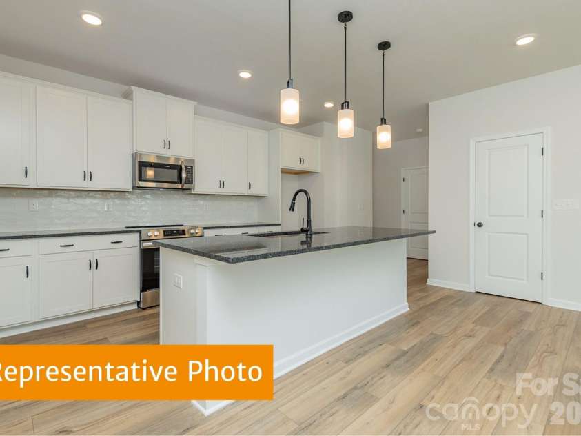 4224 Ruth Creek Court, Charlotte, NC 28216.  MLS# CAR4436322, YatesRealty ID 57653. 