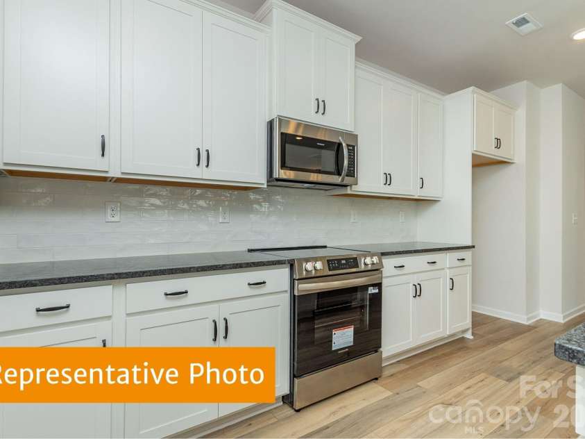 4224 Ruth Creek Court, Charlotte, NC 28216.  MLS# CAR4436322, YatesRealty ID 57653. 
