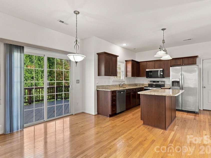 12025 Harmon Lane, Charlotte, NC 28134.  MLS# CAR4435649, YatesRealty ID 57656. 