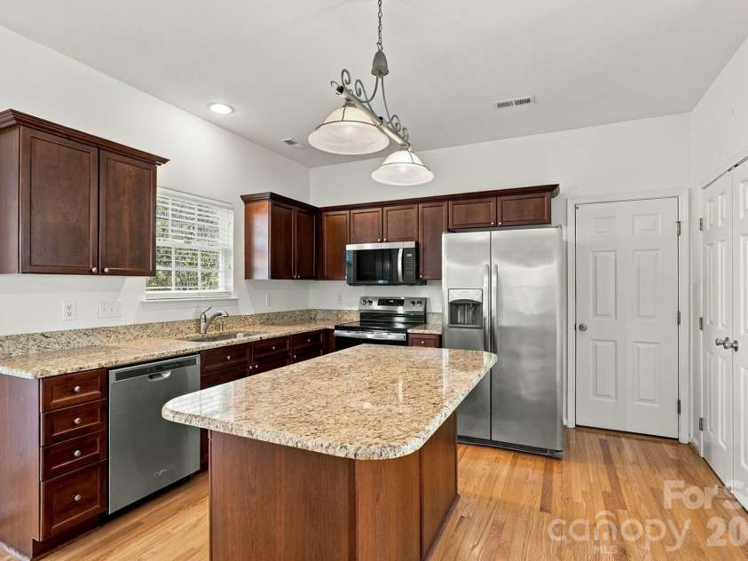 12025 Harmon Lane, Charlotte, NC 28134.  MLS# CAR4435649, YatesRealty ID 57656. 