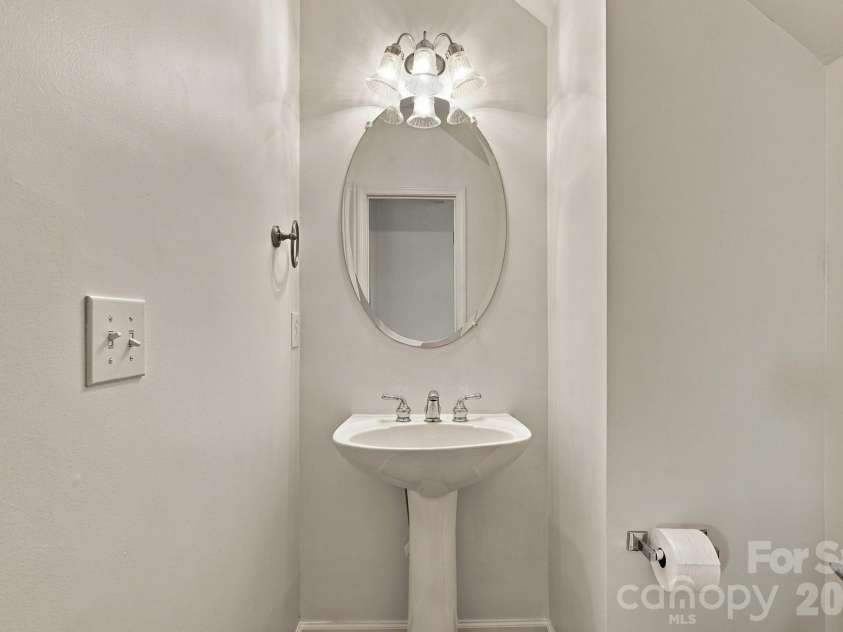 12025 Harmon Lane, Charlotte, NC 28134.  MLS# CAR4435649, YatesRealty ID 57656. 