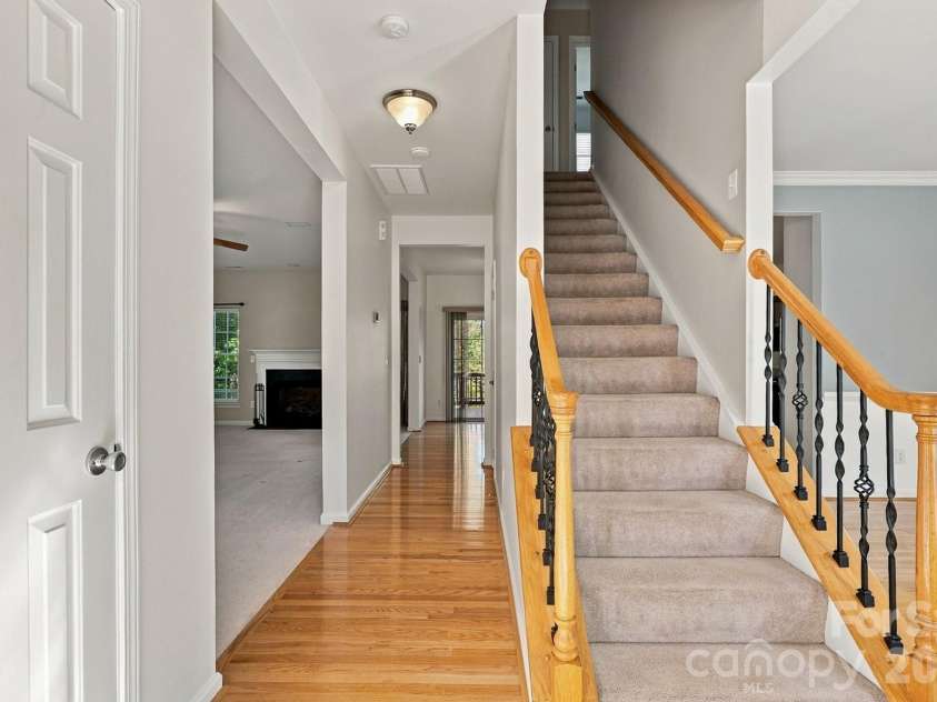 12025 Harmon Lane, Charlotte, NC 28134.  MLS# CAR4435649, YatesRealty ID 57656. 
