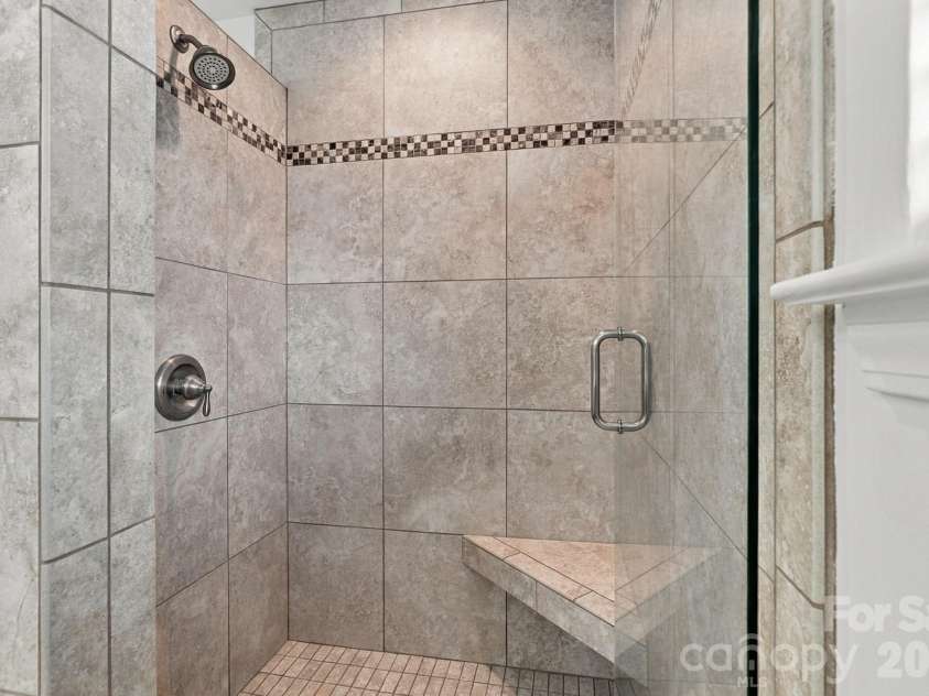 12025 Harmon Lane, Charlotte, NC 28134.  MLS# CAR4435649, YatesRealty ID 57656. 