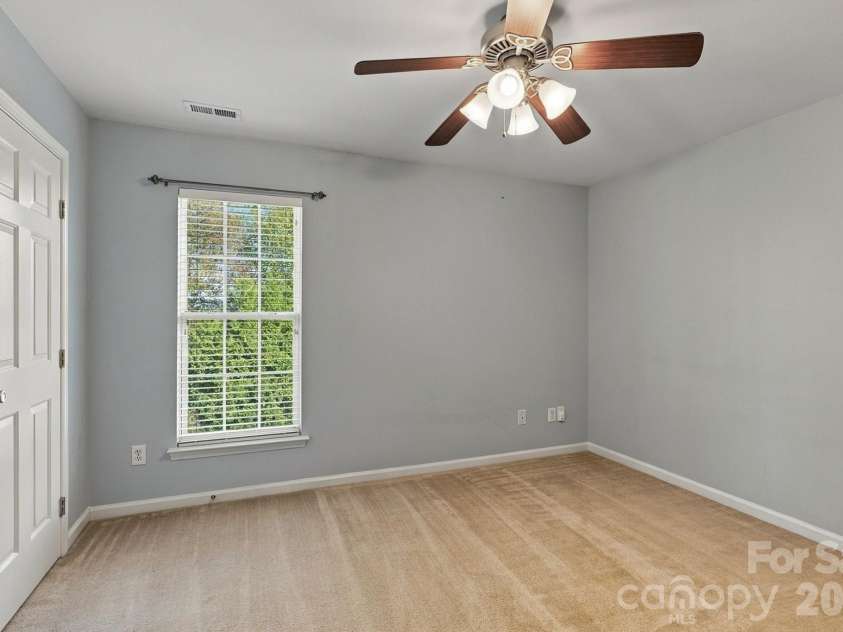 12025 Harmon Lane, Charlotte, NC 28134.  MLS# CAR4435649, YatesRealty ID 57656. 