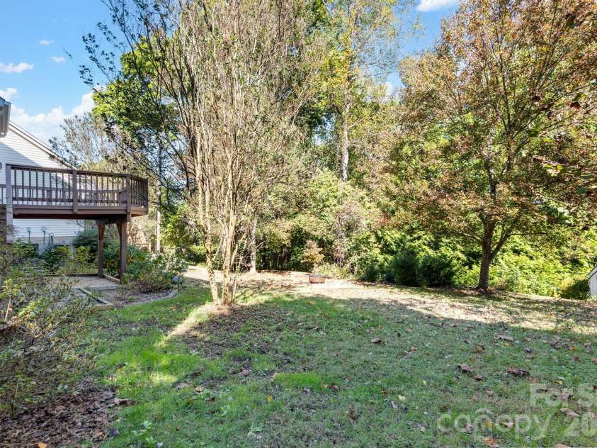 12025 Harmon Lane, Charlotte, NC 28134.  MLS# CAR4435649, YatesRealty ID 57656. 