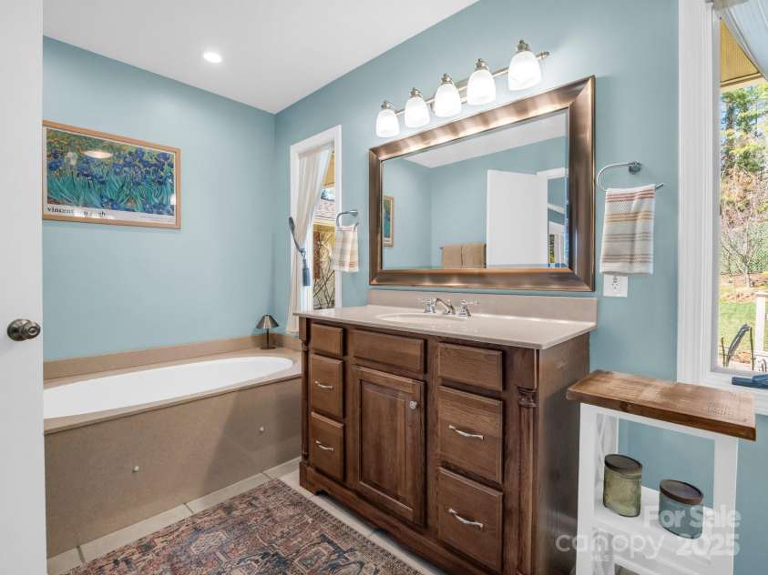 120 Yardley Court, Hendersonville, NC 28739.  MLS# CAR4226495, YatesRealty ID 5766. BATHROOM 1
