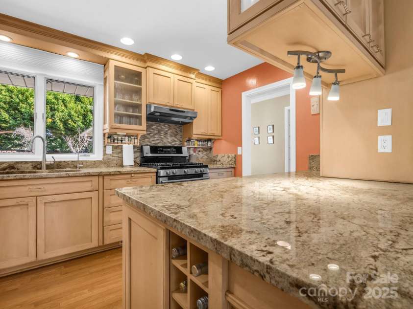 120 Yardley Court, Hendersonville, NC 28739.  MLS# CAR4226495, YatesRealty ID 5766. KITCHEN BREAKFAST BAR