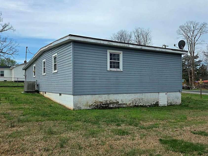3272 Maple Lane Street, Connelly Springs, NC 28612.  MLS# CAR4356477, YatesRealty ID 5766. 