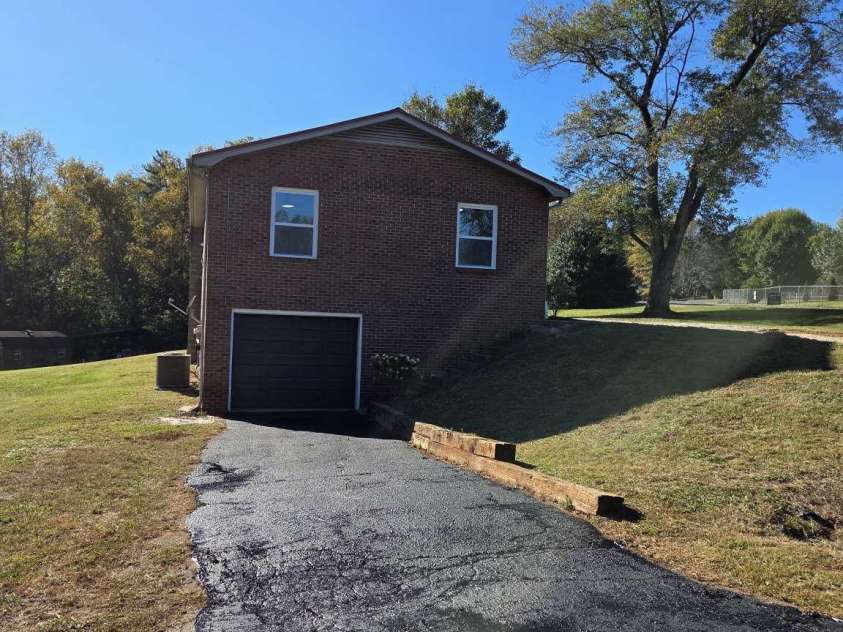 3101 Prairie Court, Lenoir, NC 28645.  MLS# CAR4436348, YatesRealty ID 57663. 