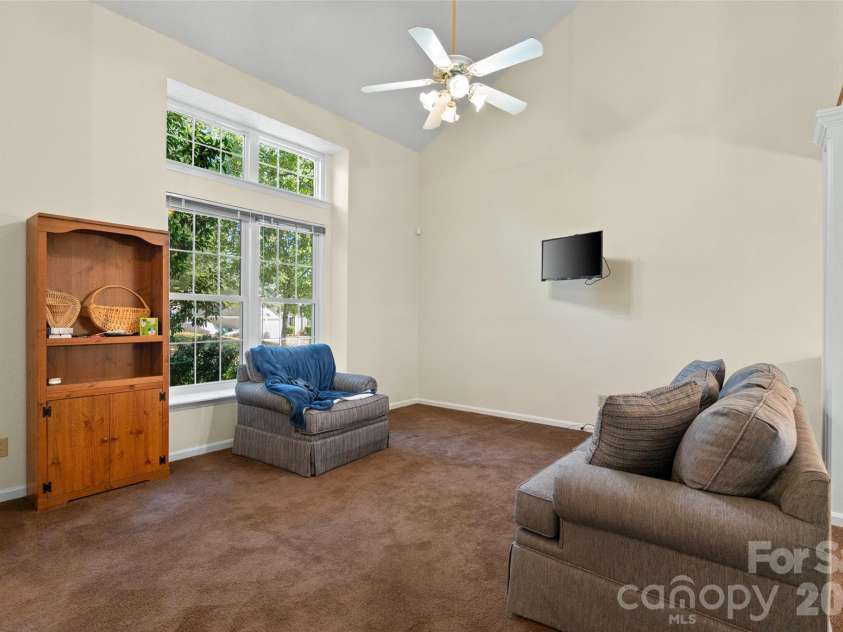 10913 Lassen Court, Charlotte, NC 28214.  MLS# CAR4434952, YatesRealty ID 57665. 