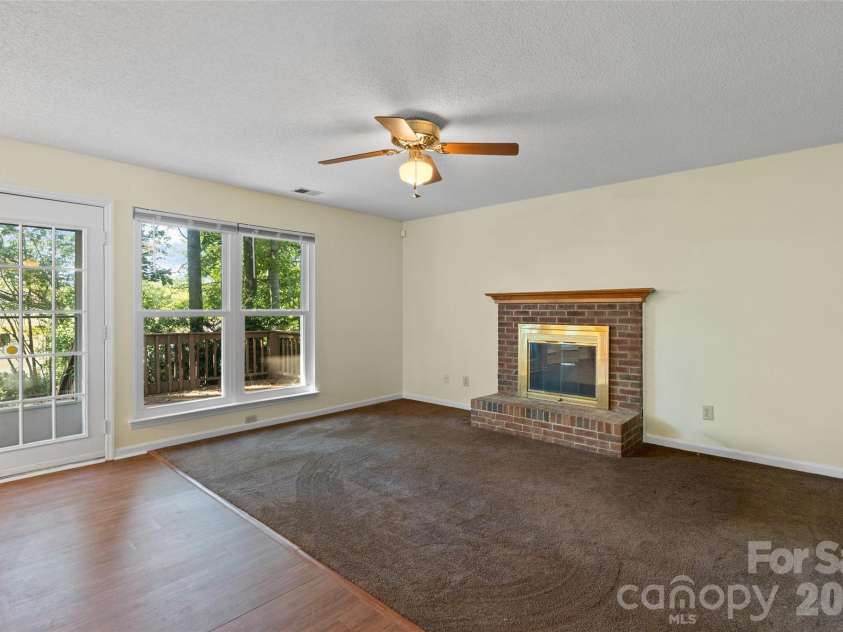 10913 Lassen Court, Charlotte, NC 28214.  MLS# CAR4434952, YatesRealty ID 57665. 