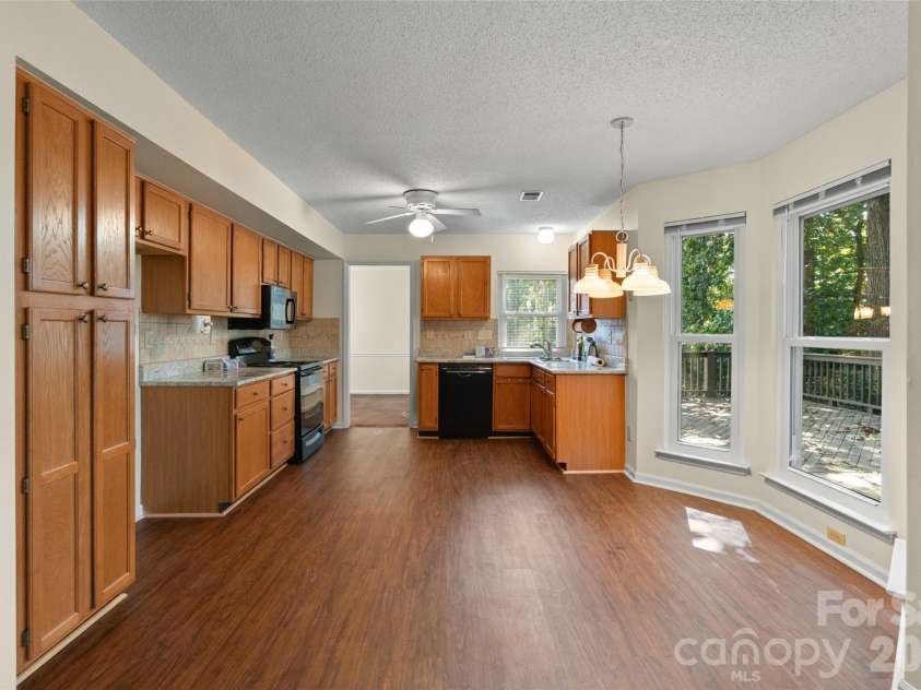 10913 Lassen Court, Charlotte, NC 28214.  MLS# CAR4434952, YatesRealty ID 57665. 