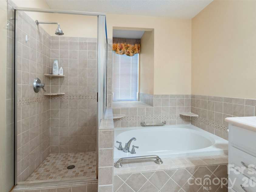 10913 Lassen Court, Charlotte, NC 28214.  MLS# CAR4434952, YatesRealty ID 57665. 
