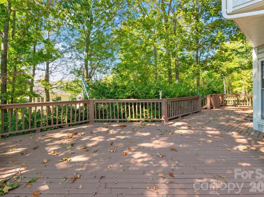 10913 Lassen Court, Charlotte, NC 28214.  MLS# CAR4434952, YatesRealty ID 57665. 