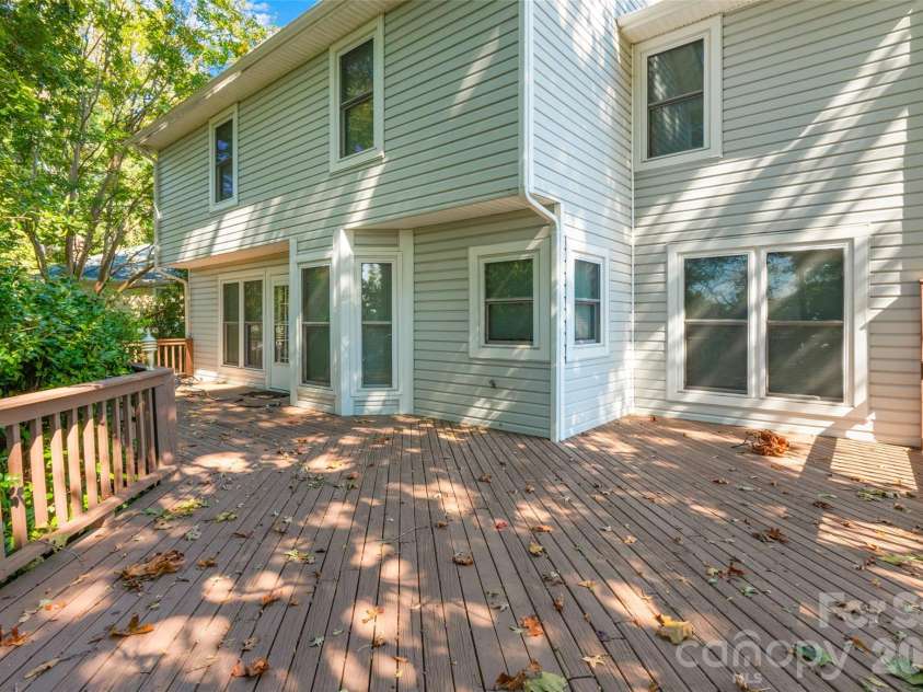 10913 Lassen Court, Charlotte, NC 28214.  MLS# CAR4434952, YatesRealty ID 57665. 