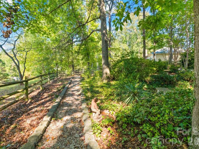 10913 Lassen Court, Charlotte, NC 28214.  MLS# CAR4434952, YatesRealty ID 57665. 