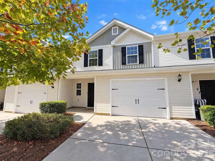 3306 Ellingford Road, Charlotte, NC 28214.  MLS# CAR4436381, YatesRealty ID 57668. 