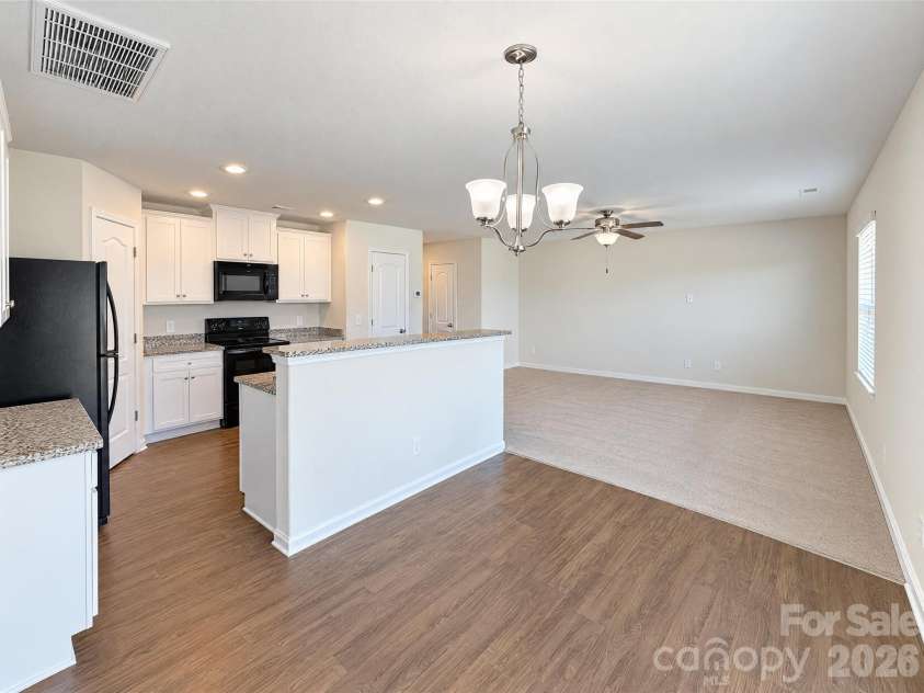 3306 Ellingford Road, Charlotte, NC 28214.  MLS# CAR4436381, YatesRealty ID 57668. 