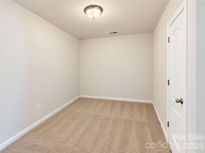 3306 Ellingford Road, Charlotte, NC 28214.  MLS# CAR4436381, YatesRealty ID 57668. 