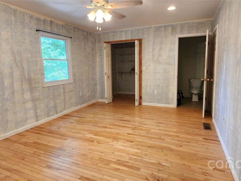 1900 Shook Cove Road, Tuckasegee, NC 28783.  MLS# CAR4180953, YatesRealty ID 5767. 