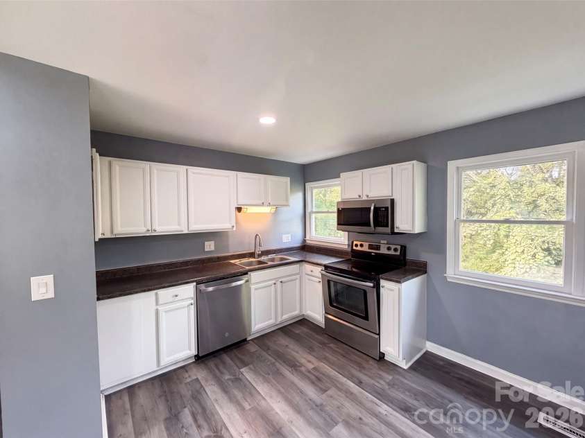 5601 Beaconsfield Road, Charlotte, NC 28214.  MLS# CAR4408741, YatesRealty ID 5767. 