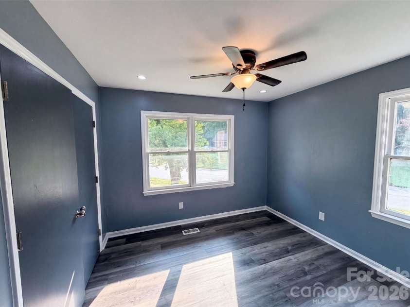 5601 Beaconsfield Road, Charlotte, NC 28214.  MLS# CAR4408741, YatesRealty ID 5767. Staged Photo