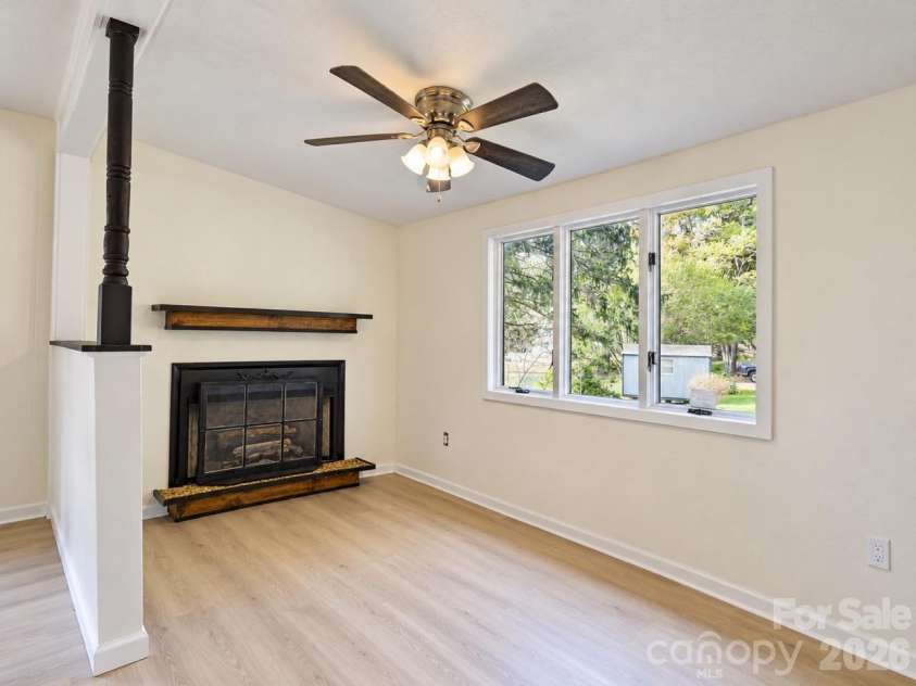62 Hughey Drive, Mills River, NC 28759.  MLS# CAR4436207, YatesRealty ID 57671. Foyer