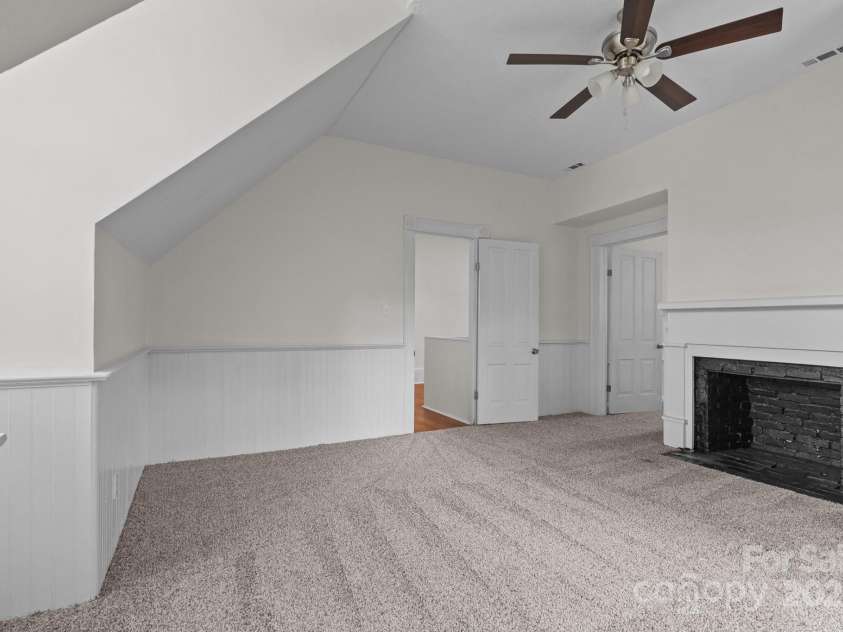 301 Central Street, Maxton, NC 28364.  MLS# CAR4327516, YatesRealty ID 5768. 