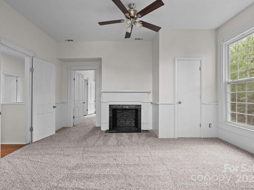 301 Central Street, Maxton, NC 28364.  MLS# CAR4327516, YatesRealty ID 5768. 