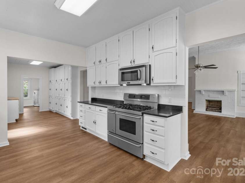 301 Central Street, Maxton, NC 28364.  MLS# CAR4327516, YatesRealty ID 5768. 