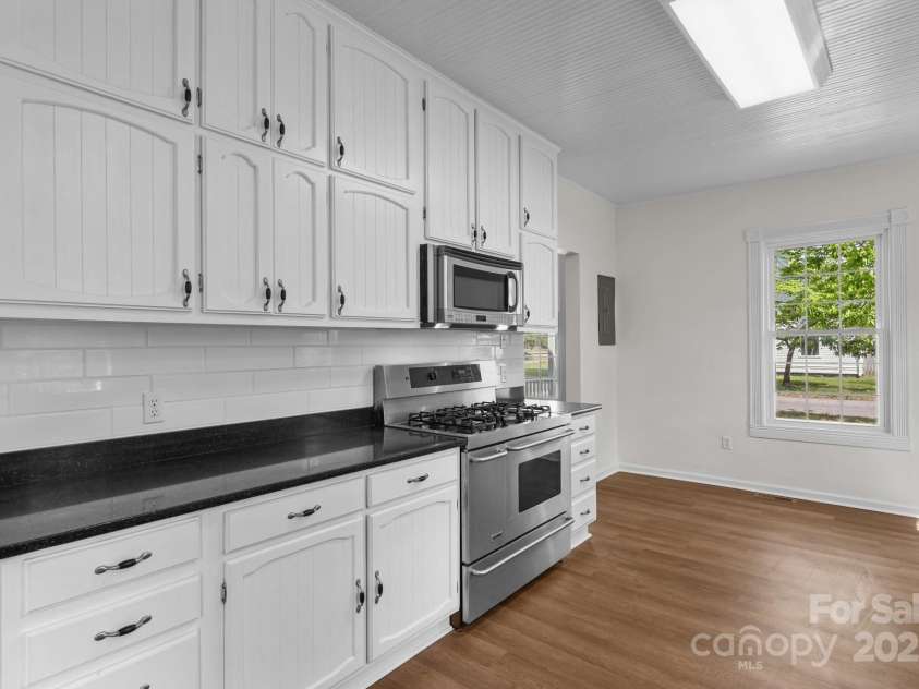 301 Central Street, Maxton, NC 28364.  MLS# CAR4327516, YatesRealty ID 5768. 