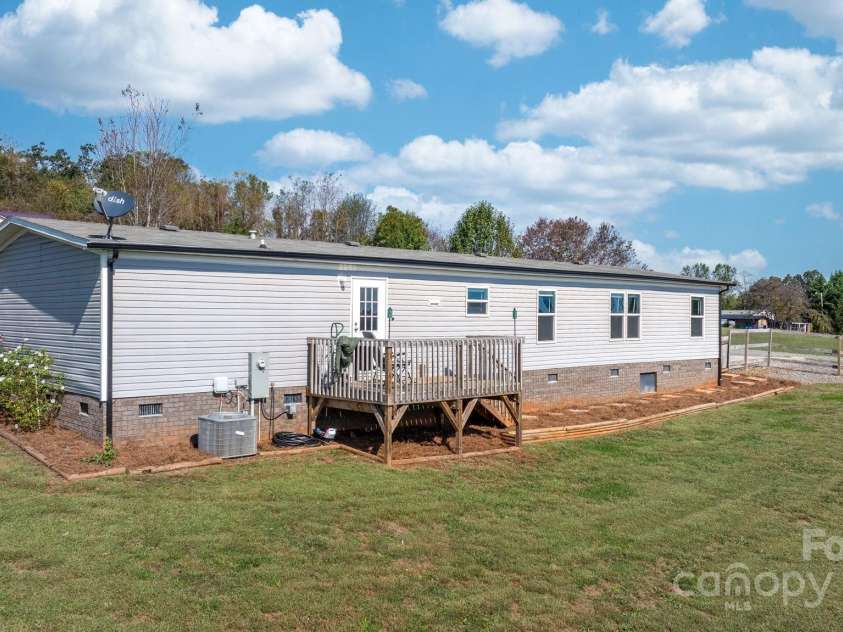 6615 Birdseye Court, Connelly Springs, NC 28612.  MLS# CAR4188315, YatesRealty ID 5768. 