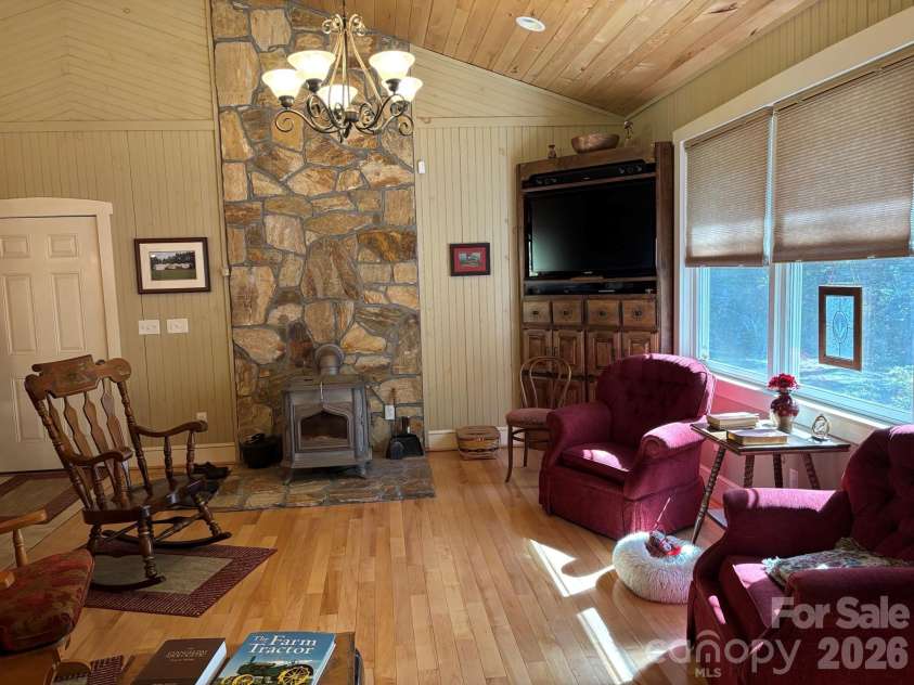1661 Mckinney Mine Road, Spruce Pine, NC 28777.  MLS# CAR4436084, YatesRealty ID 57689. 