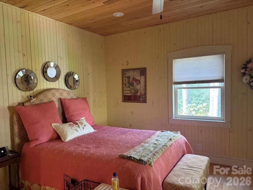 1661 Mckinney Mine Road, Spruce Pine, NC 28777.  MLS# CAR4436084, YatesRealty ID 57689. 