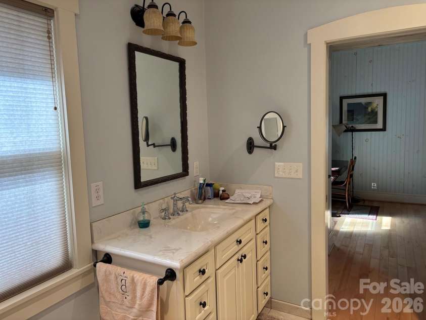 1661 Mckinney Mine Road, Spruce Pine, NC 28777.  MLS# CAR4436084, YatesRealty ID 57689. 