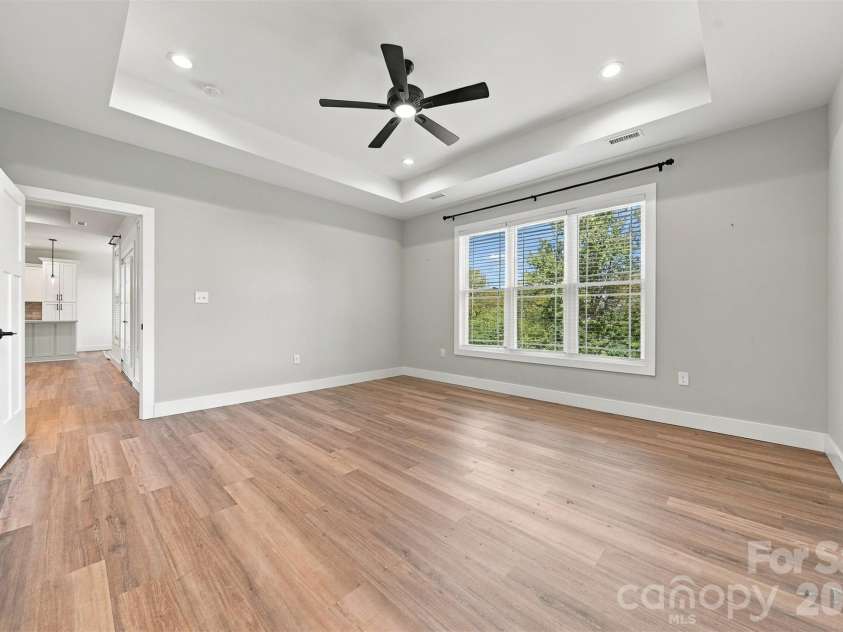 3331 48th Avenue, Hickory, NC 28601.  MLS# CAR4430072, YatesRealty ID 57690. 