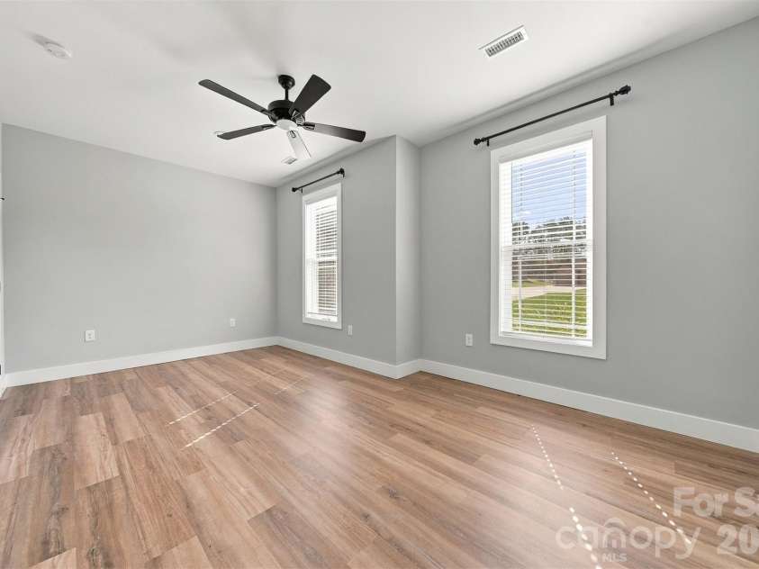 3331 48th Avenue, Hickory, NC 28601.  MLS# CAR4430072, YatesRealty ID 57690. 