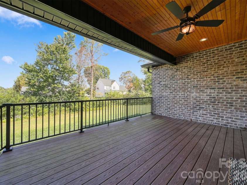 3331 48th Avenue, Hickory, NC 28601.  MLS# CAR4430072, YatesRealty ID 57690. 