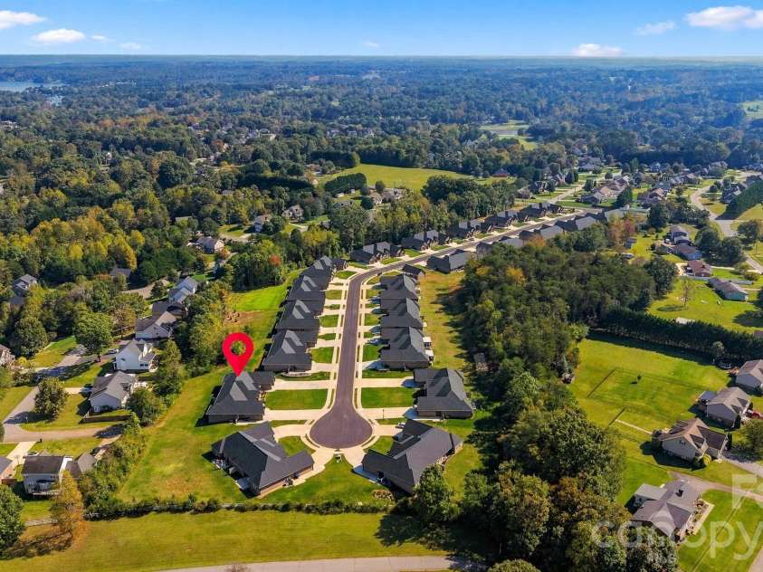 3331 48th Avenue, Hickory, NC 28601.  MLS# CAR4430072, YatesRealty ID 57690. 
